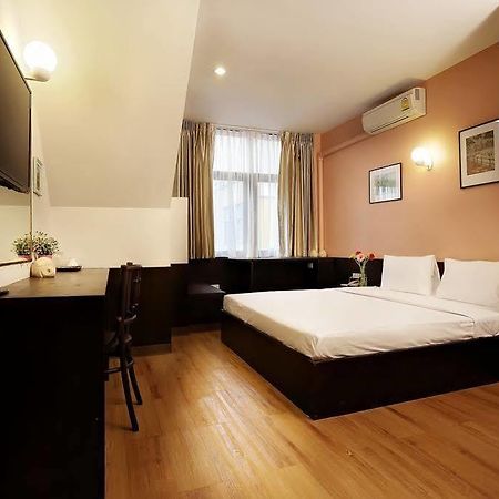 Baan Namtarn Guest House Бангкок Екстер'єр фото