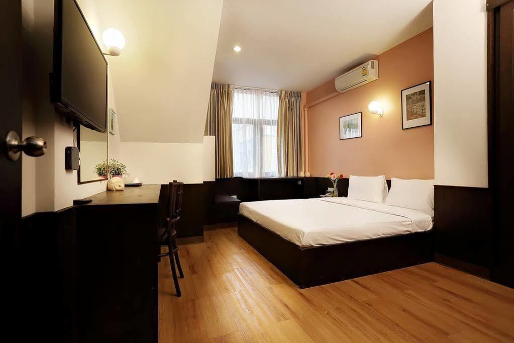 Baan Namtarn Guest House Бангкок Екстер'єр фото